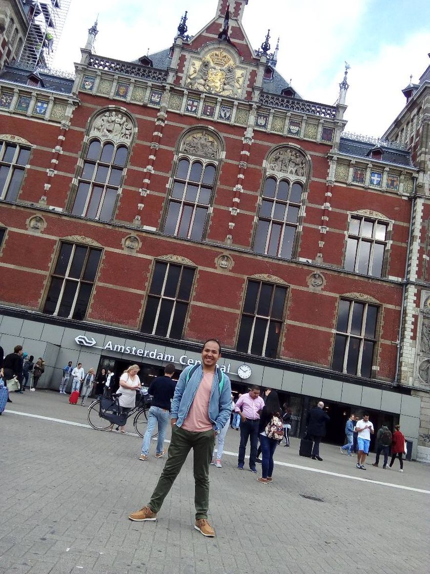 Place Amsterdam Centraal