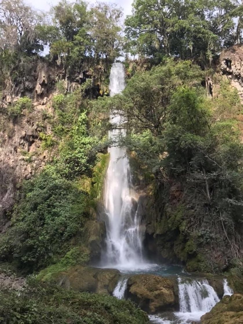 Lugares Cascada el Aguacate