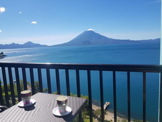 Hotel La Riviera de Atitlán