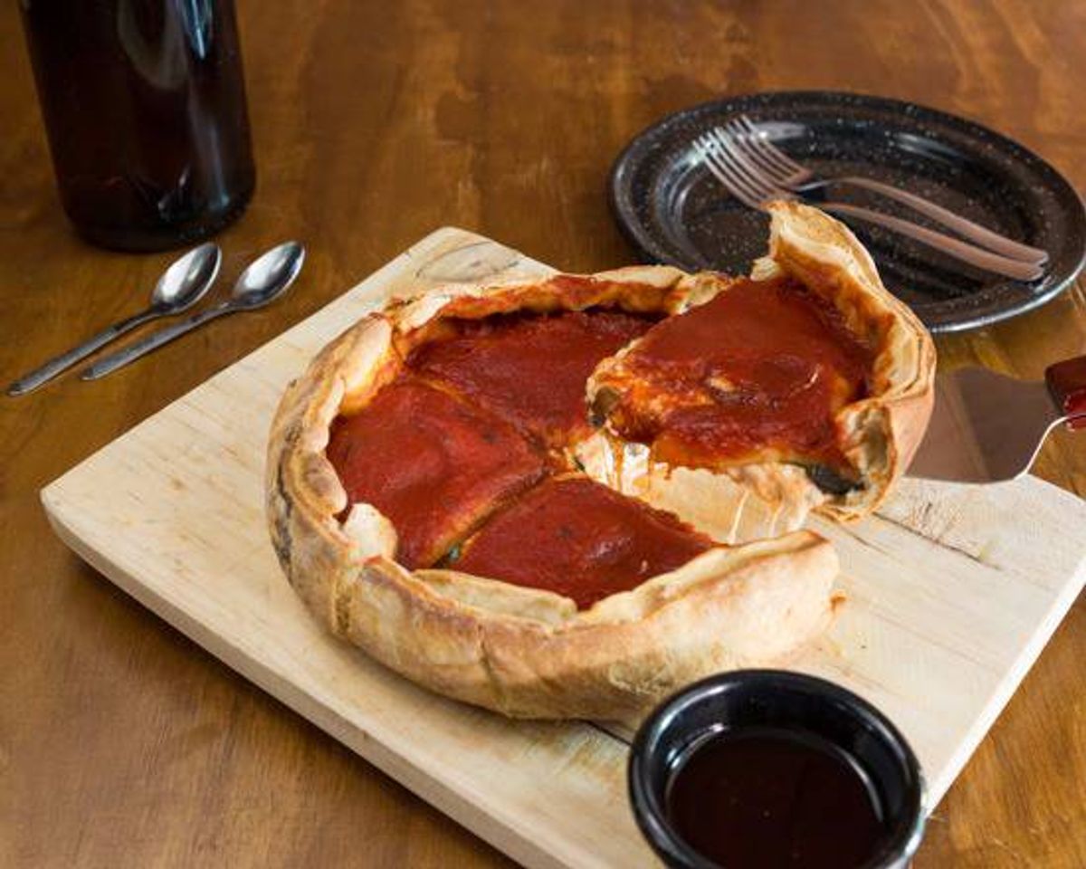 Restaurantes Vulcanos Chicago Style Pizza