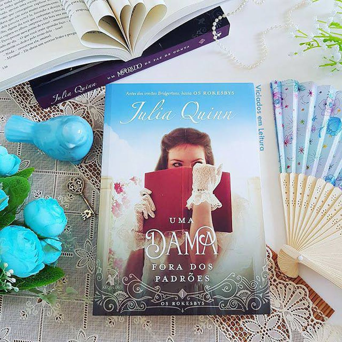 Book Uma dama fora dos padrões (Os Rokesbys – Livro 1)
