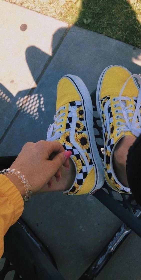 Moda Tênis amarelo💛😍