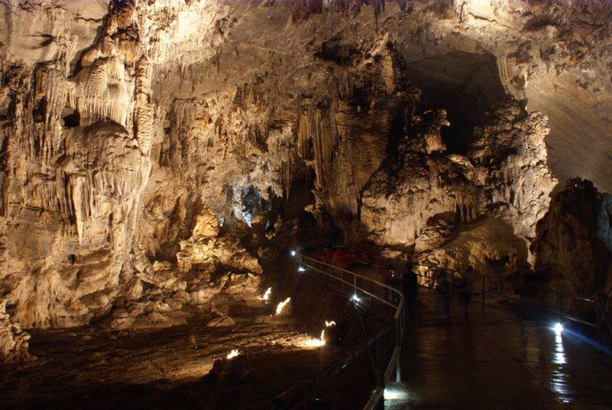 Lugar Parque Nacional Grutas de Cacahuamilpa