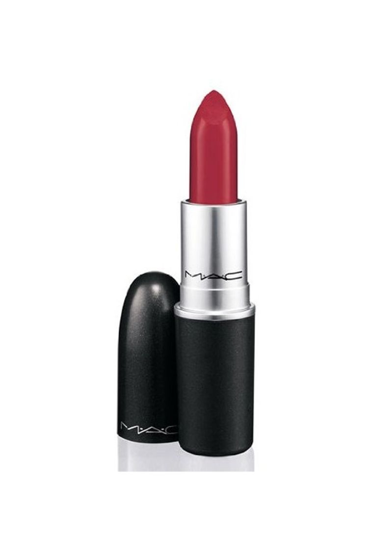 Belleza Lipstick Ruby Woo, de  MAC