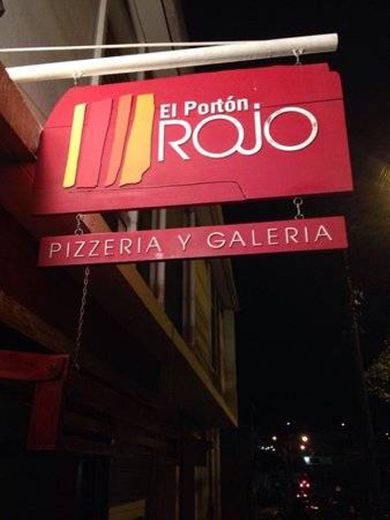 Pizzería y Galería El Portón Rojo