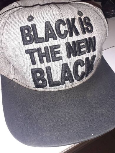 Boné Black is the new Black