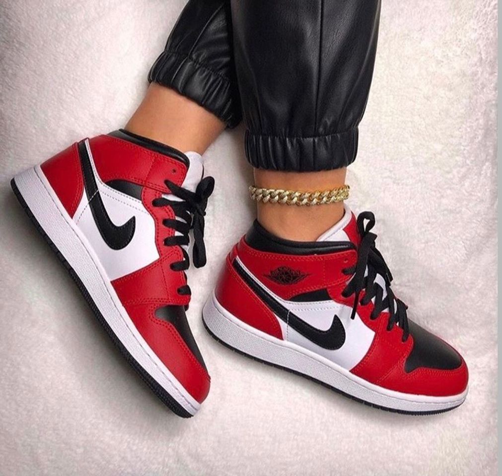 Fashion Air Jordan 1 Mid Chicago Toe