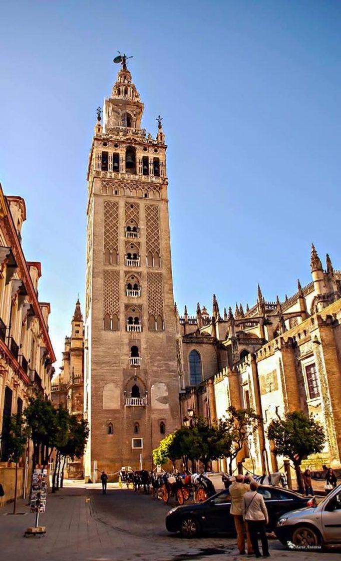 Lugar La Giralda 