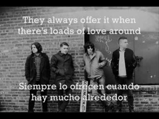 No buses - Arctic Monkeys Subs (Español/Inglés) - YouTube