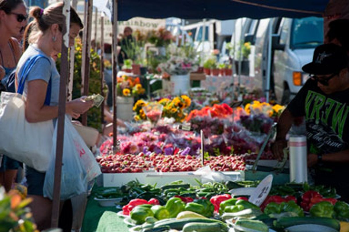 Lugares Farmers Market Place