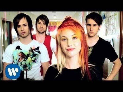 Paramore: Ignorance [OFFICIAL VIDEO] - YouTube
