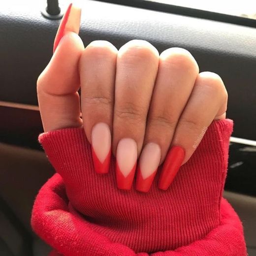 FRENCH RED NAILS