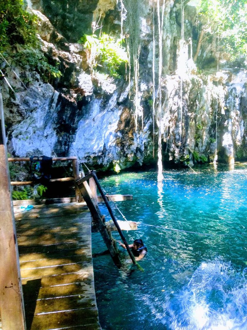 Places Yokdzonot Cenote