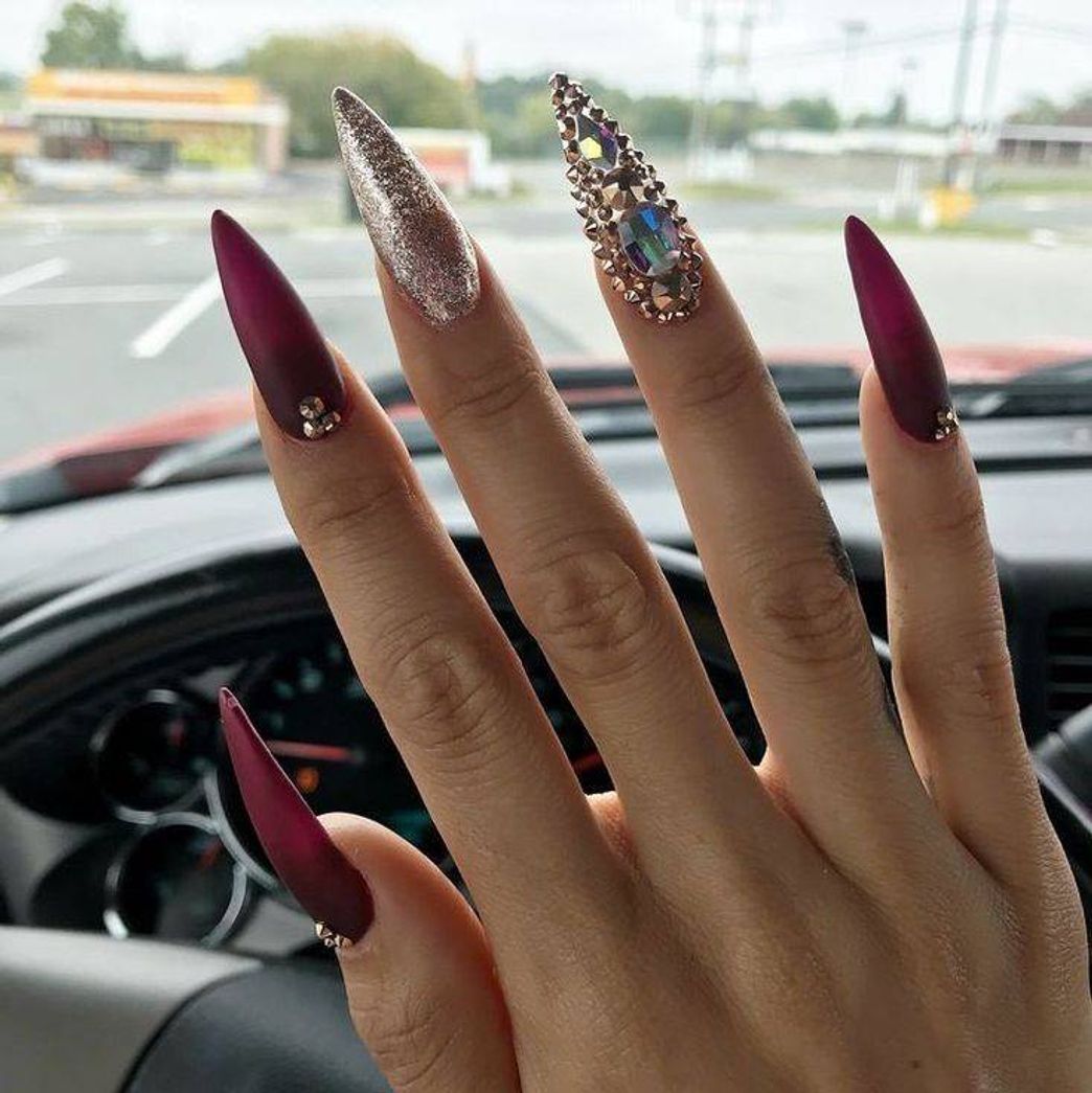 Moda Unhas stiletto decoradas