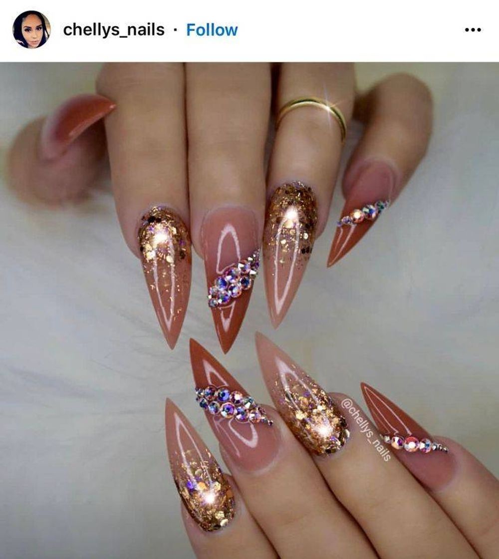 Moda Unhas stiletto decoradas