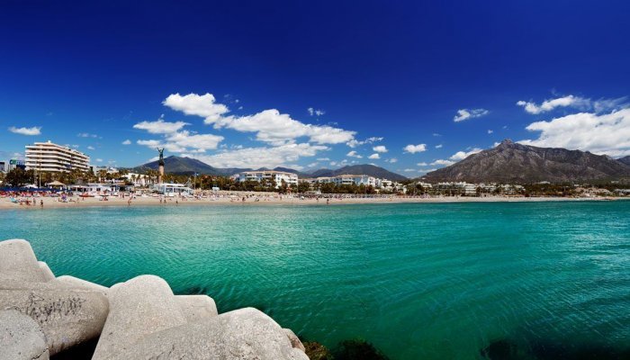 Lugar Playa Puerto Banús