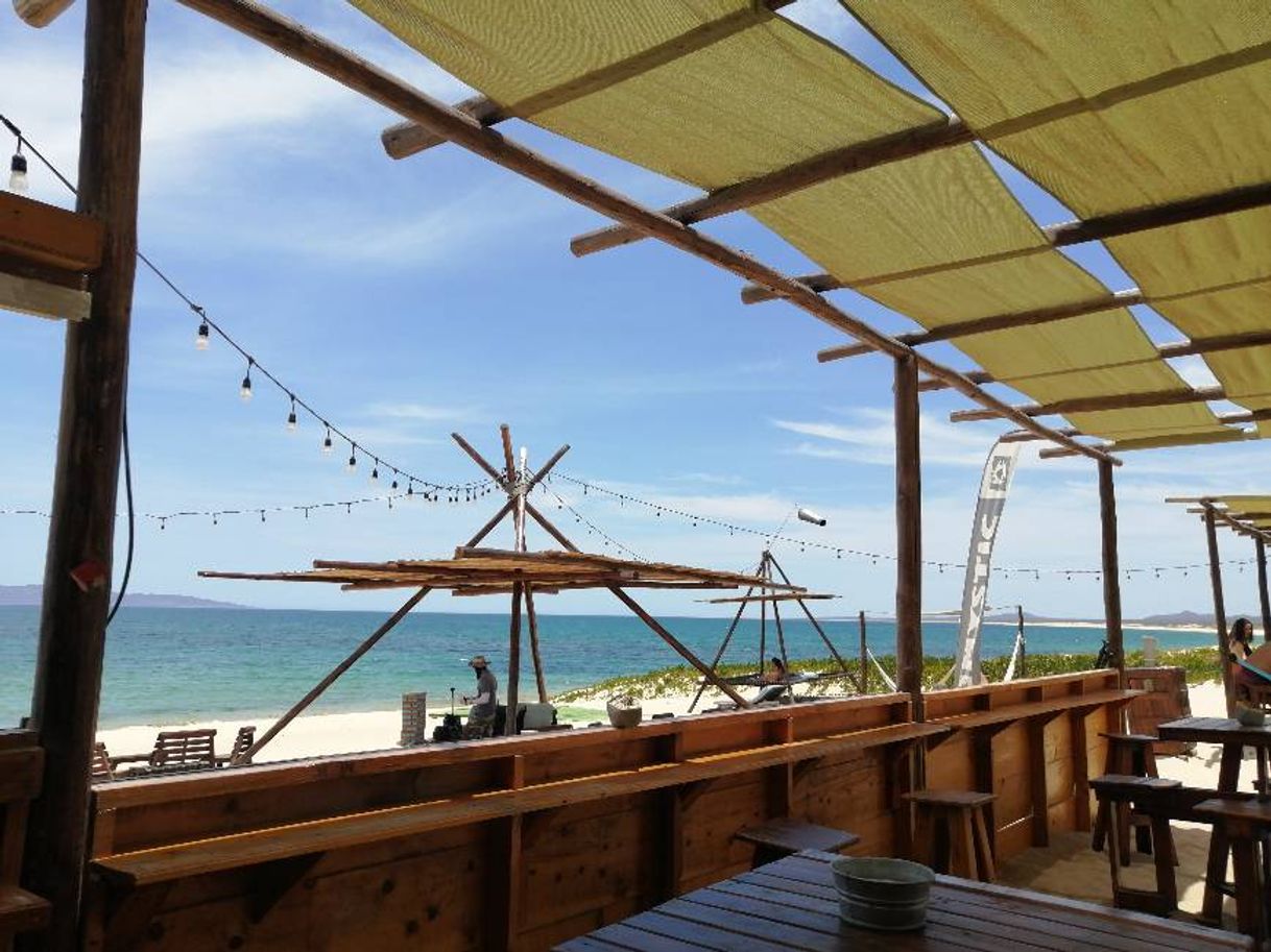 Restaurants Glamping & Escuela de kitesurf, La Ventana | ChiloChill