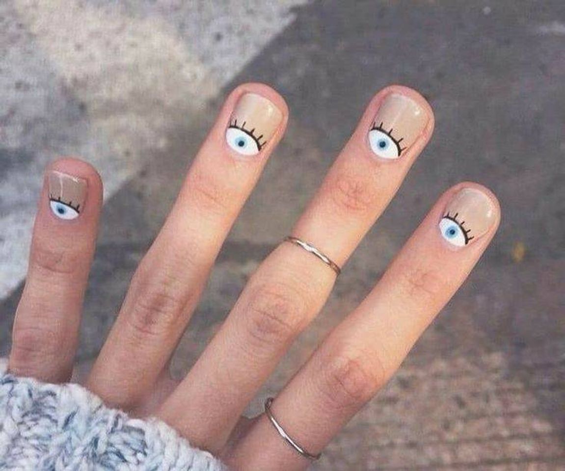 Social nails