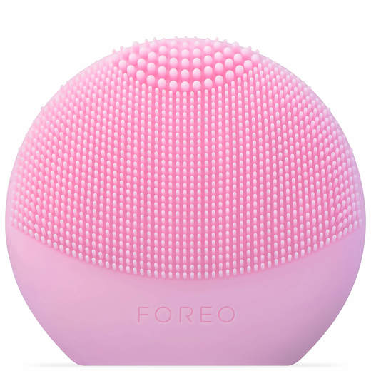 FOREO l Feel amazing with our skincare and oral care devices