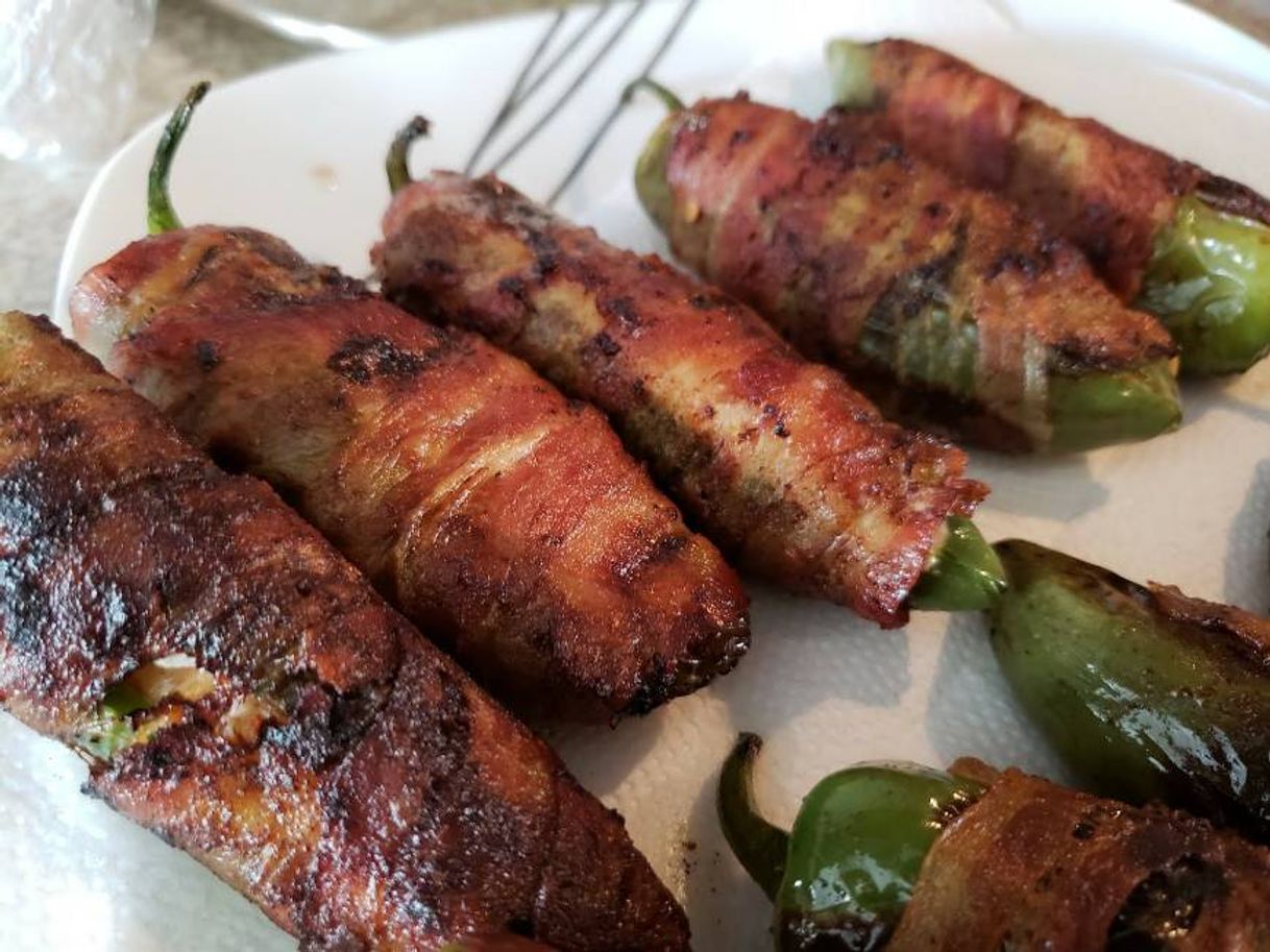 Fashion Chiles rellenos envueltos en tocino😱😍