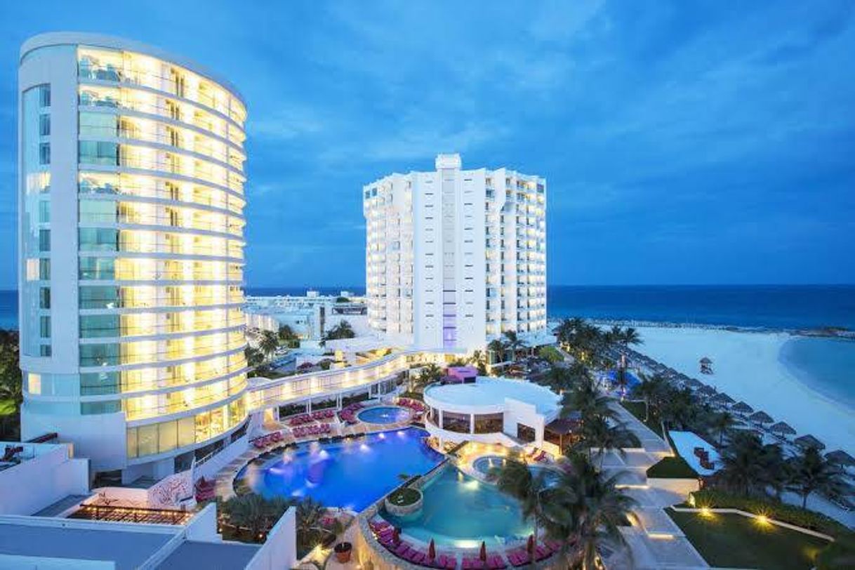 Reflect Krystal Grand Cancun