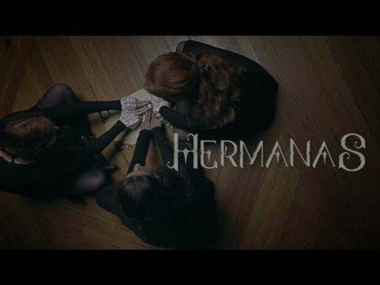 Moda HERMANAS - CORTO DE TERROR (Horror Short Film) - YouTube