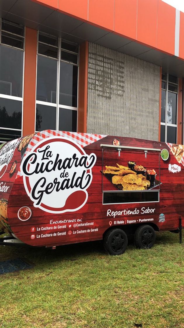 Restaurantes La Cuchara de Gerald Orotina