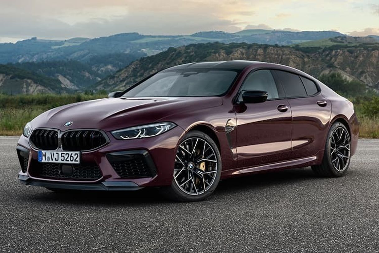 Social BMW M8 Gran Coupe Competition 