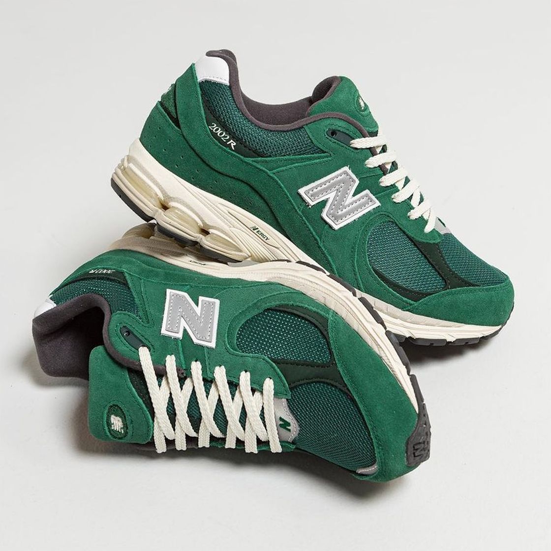 New Balance 2002R