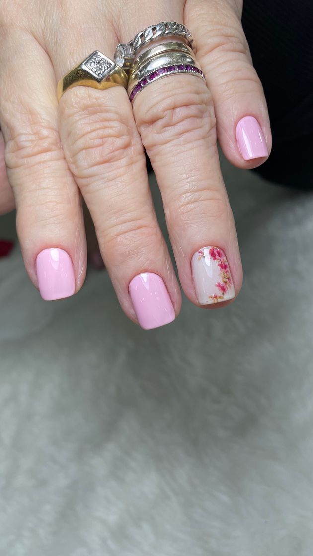 Moda Unhas rosa bebê