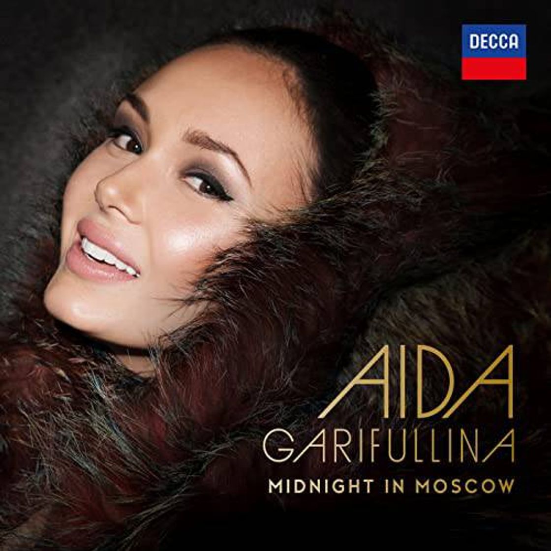 Moda Aida Garifullina “Casta Diva” (Norma) V. Bellini, Paris 2018 - YouTube