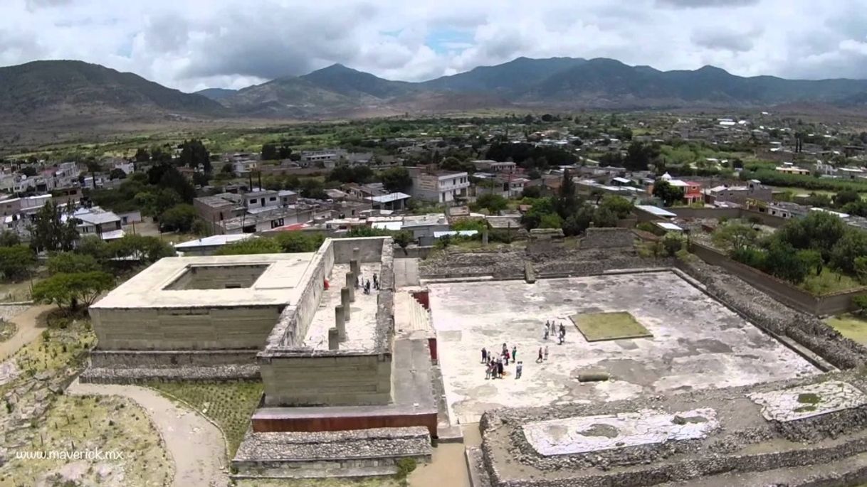 Places Mitla