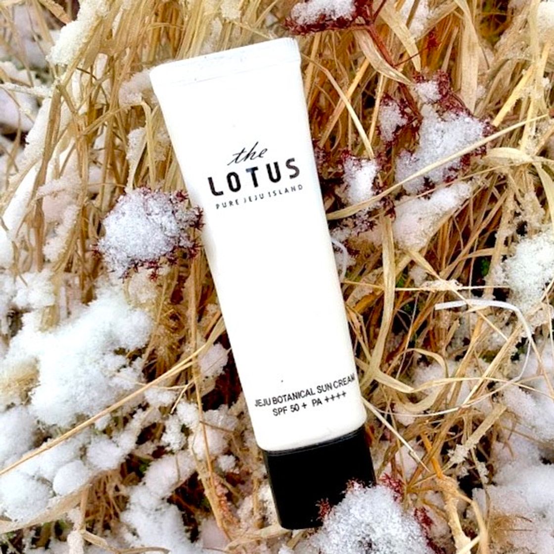 Products The Pure Lotus Sunscreen 