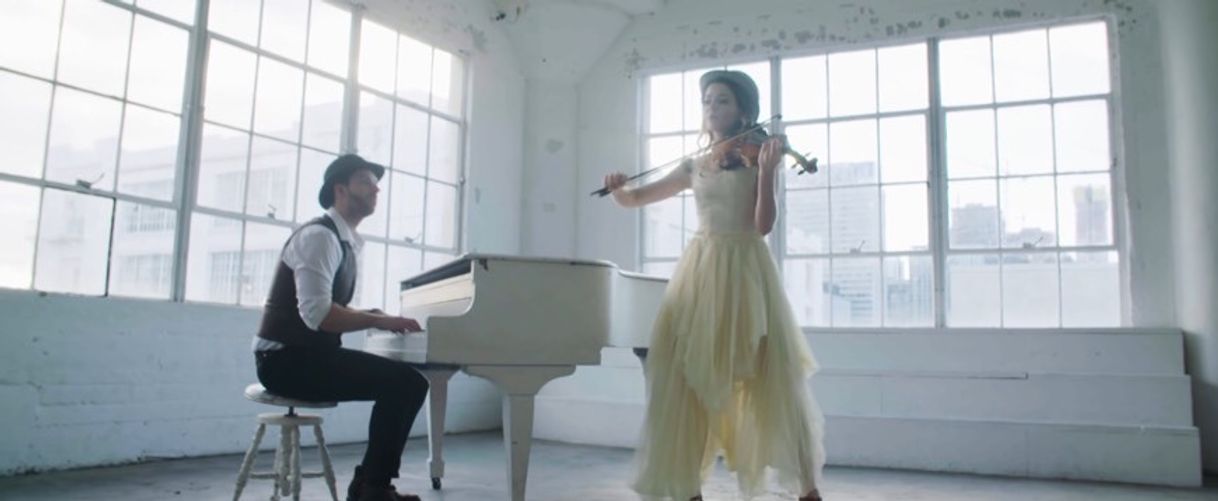Canción Lindsey Stirling - The Greatest Showman Medley - YouTube