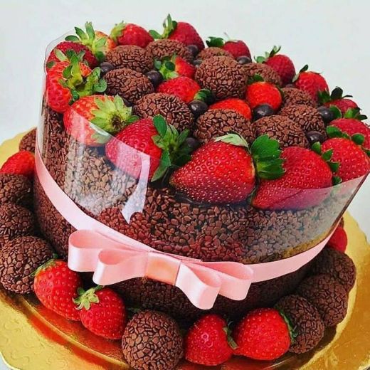 Brigadeiro e Strawberry cake