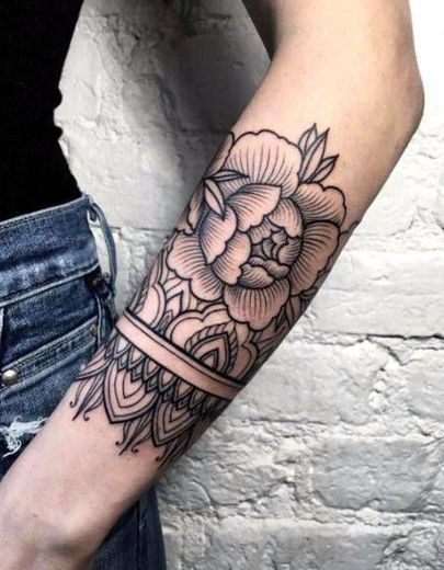 tatuajes en el brazo nombres - Pinterest
