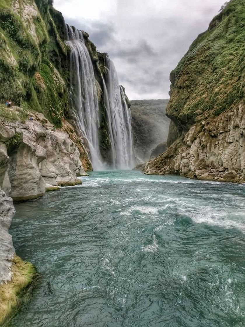 Lugar Cascada de Tamul