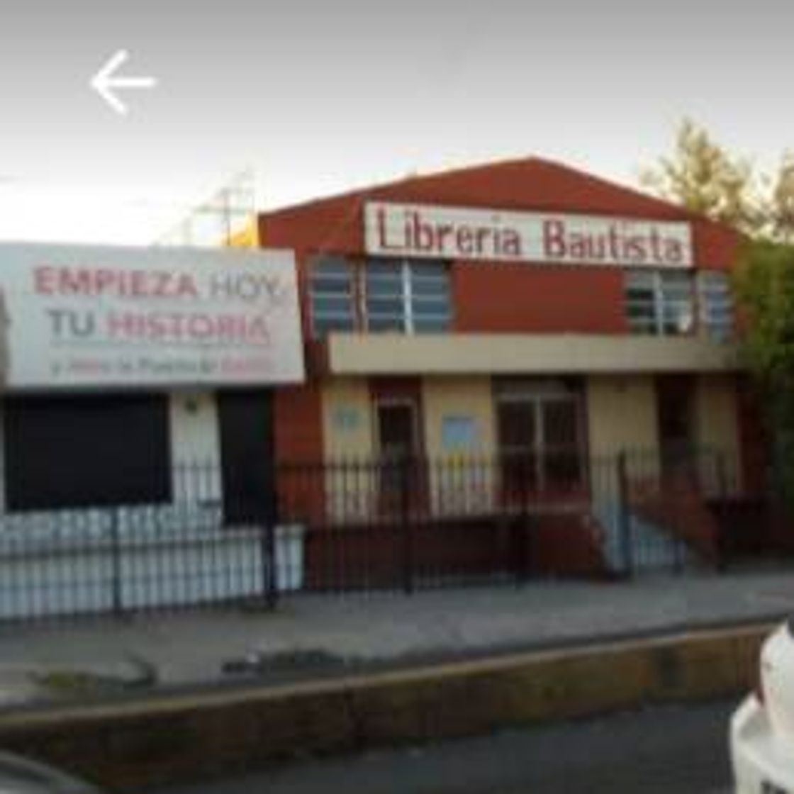 Fashion Librería con gran surtido de libros cristianos y biblias.