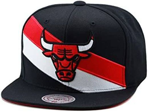 Mitchell & Ness Chicago Bulls INTL132 110 Curved Eazy NBA Flexfit Snapback