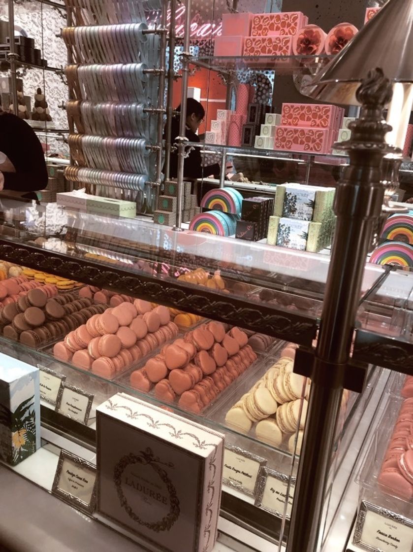 Restaurants Ladurée Paris Royale