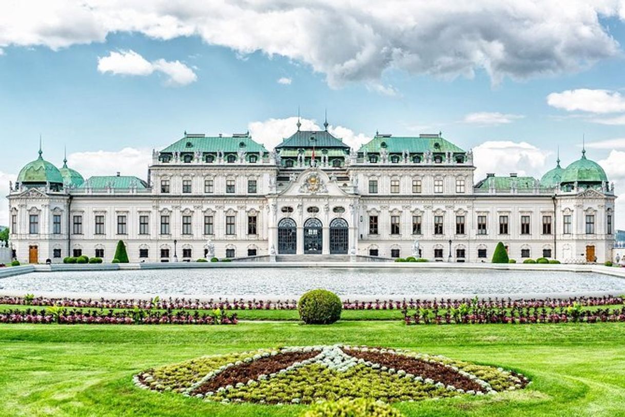 Place Belvedere Palace