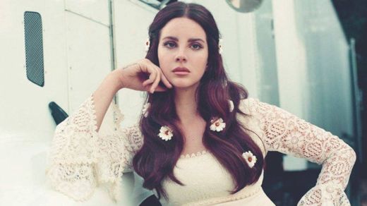 Queen of Disaster - Lana Del Rey - YouTube