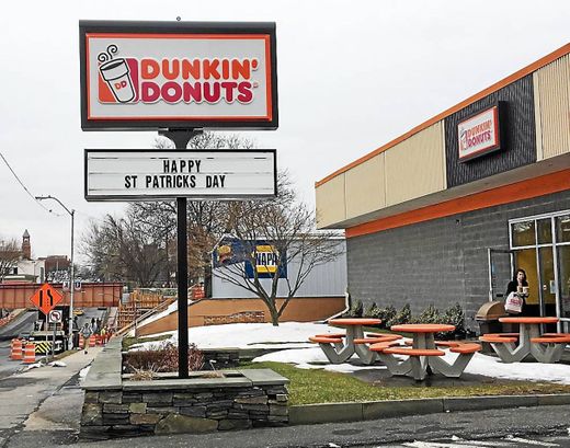 Dunkin' Donuts Drive Thru