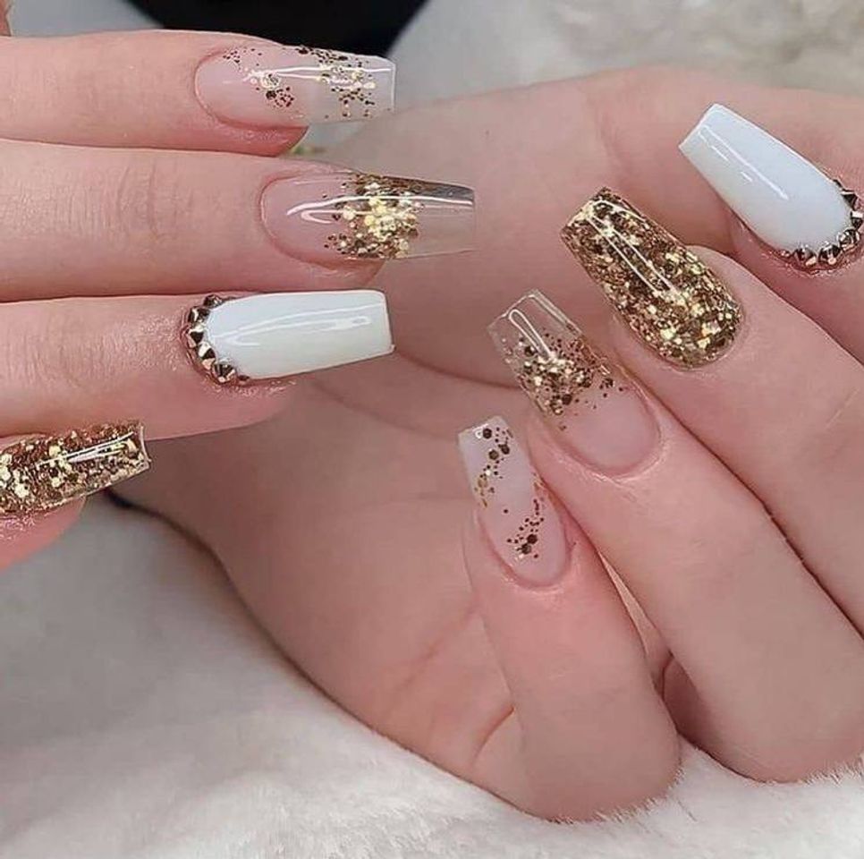 Fashion Unhas Decoradas com pedrarias