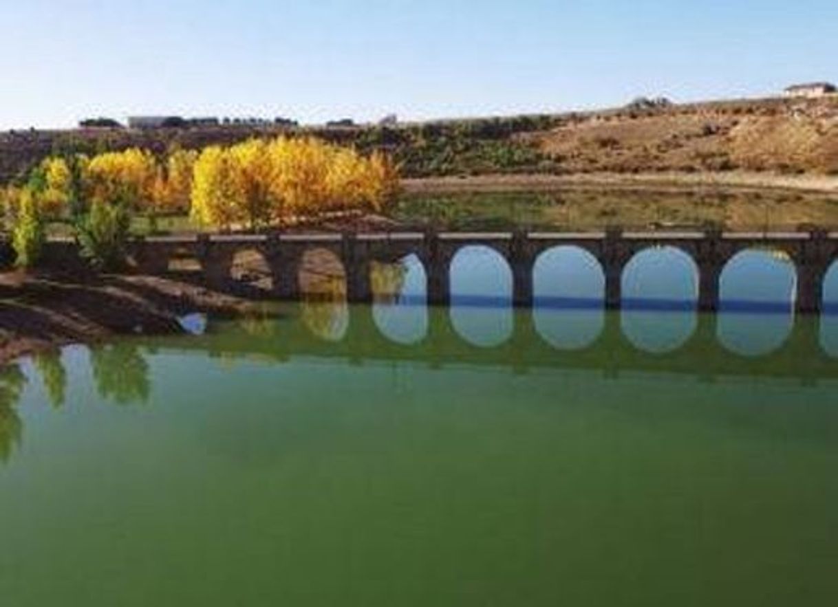 Lugares Embalse de Linares del Arroyo