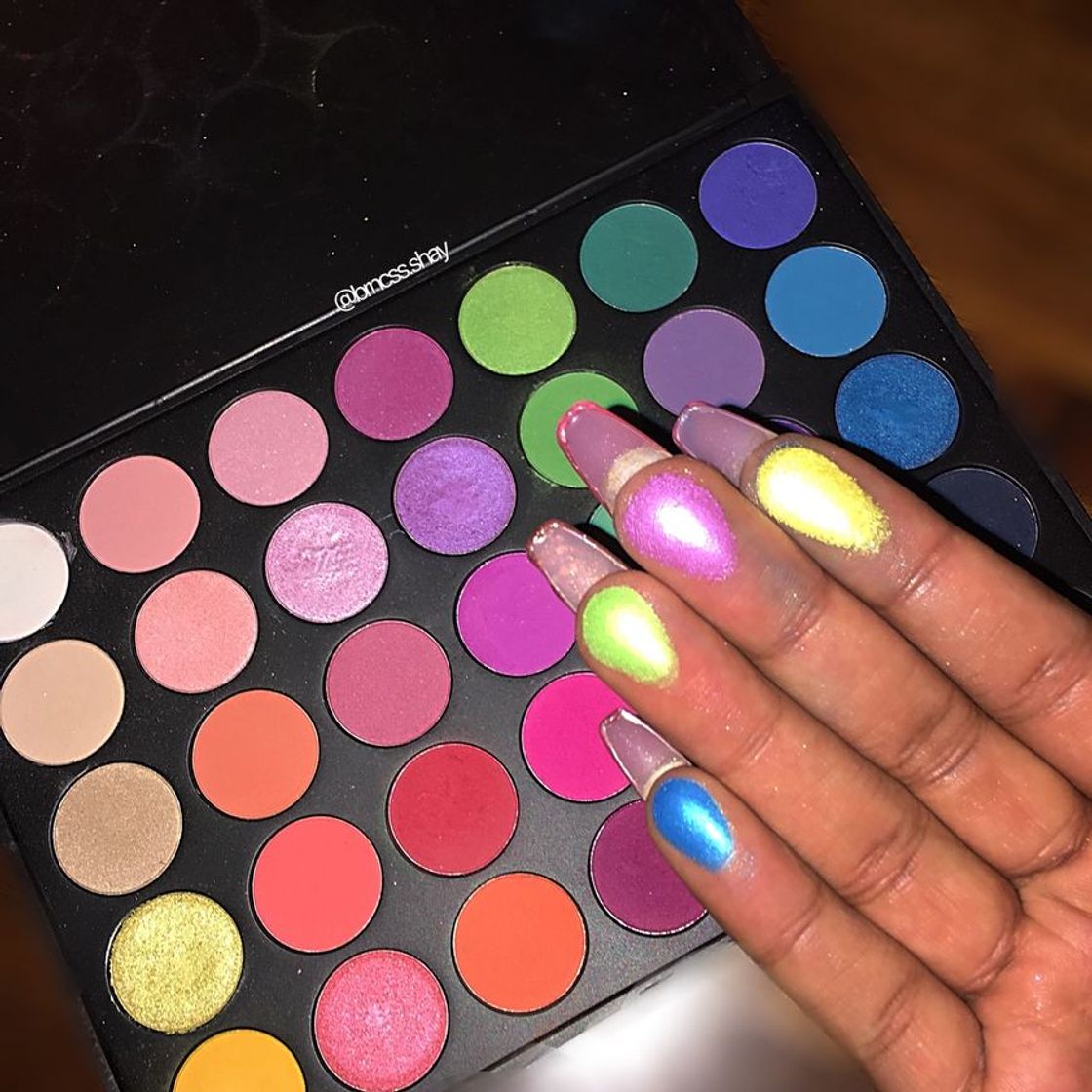 Social Morphe Pro 35 Color Eyeshadow Makeup Palette - GLAM