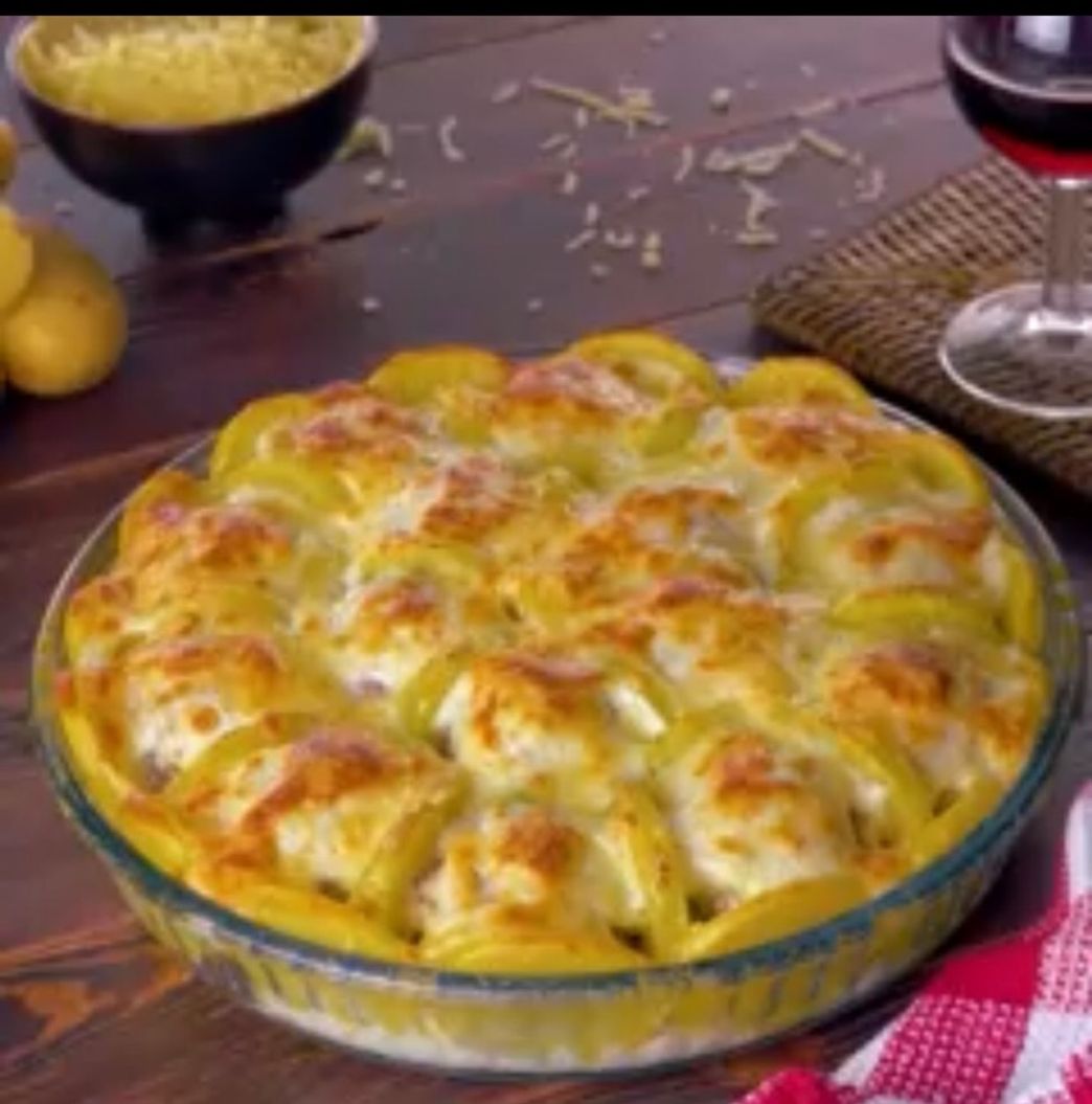 CAZUELA DE ALBÓNDIGAS Y PATATAS