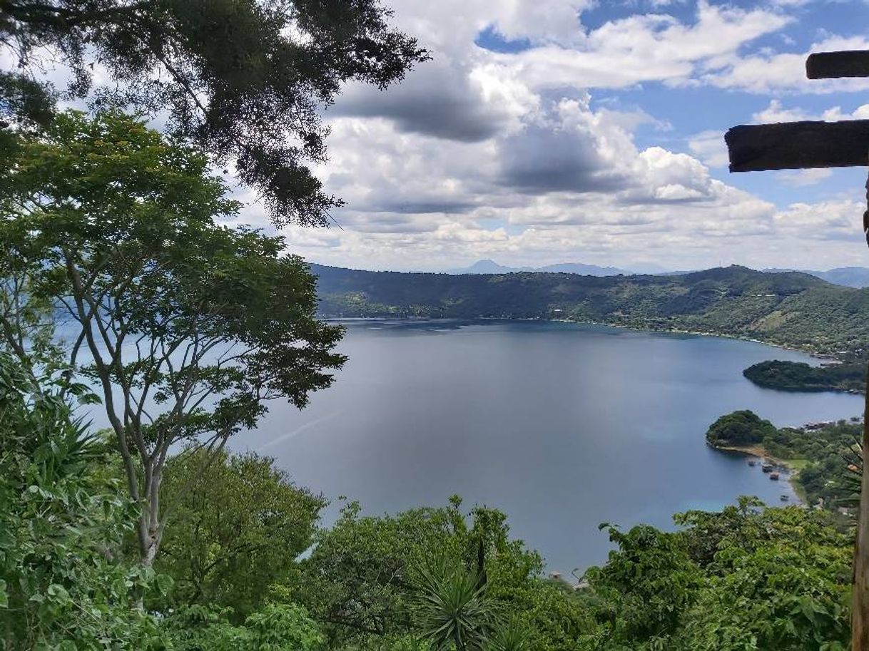 Place Lago de Coatepeque