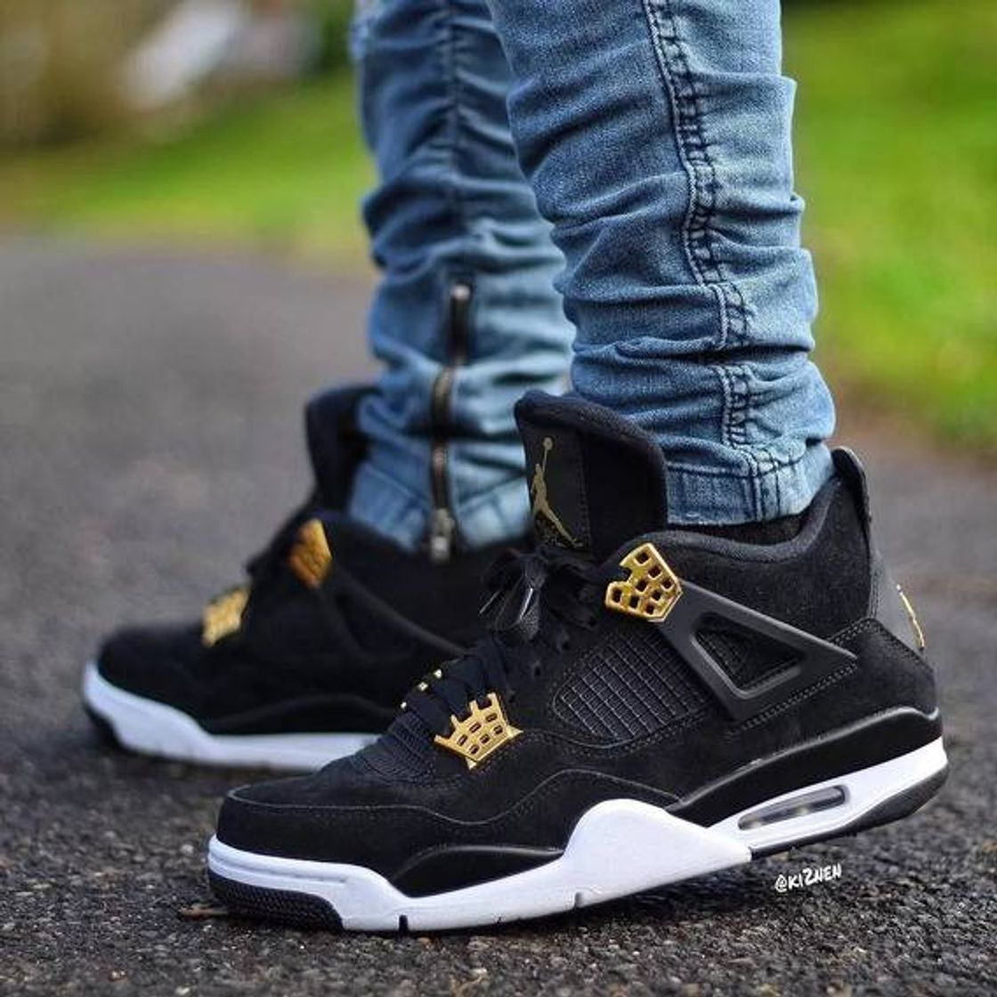 Social Nike Jordan 4 Retro