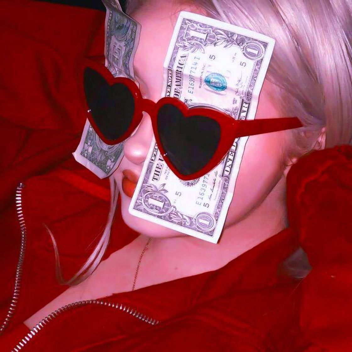 Canción Love Is a Bitch